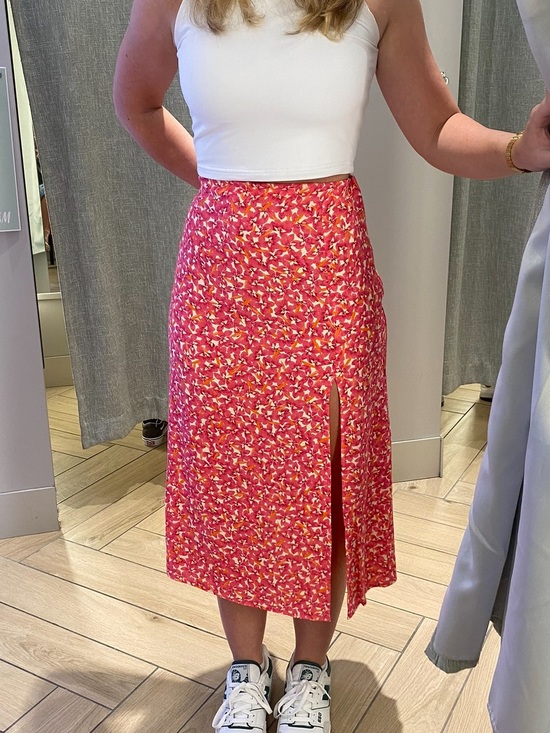 H&M Dresses & Skirts - H&M Midi Skirt